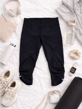 Lululemon Athletica Black Cropped Leggings